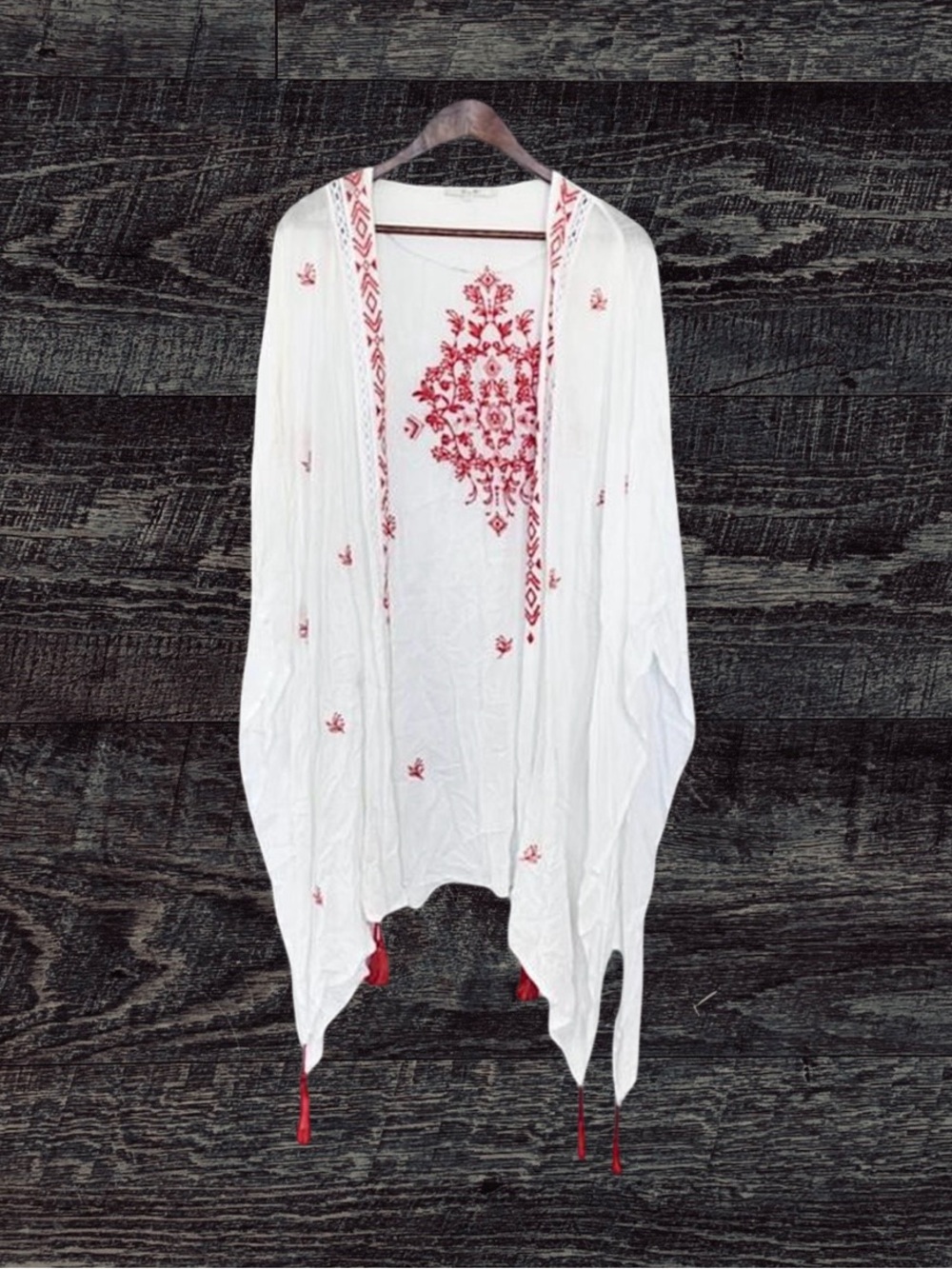 Miss Me White and Red Embroidered Poncho